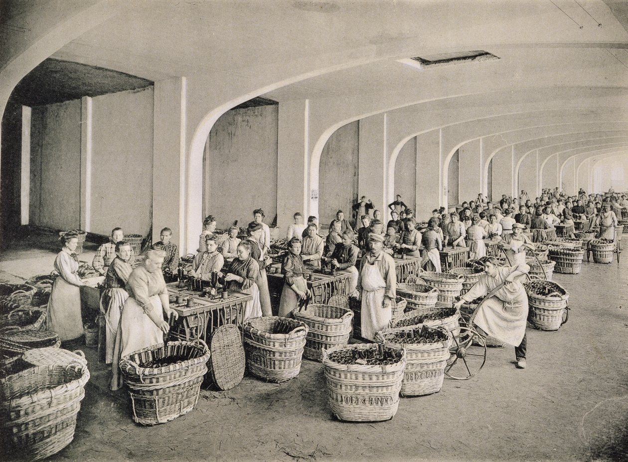 Skylling av flaskene, fra 'La France Vinicole', utgitt av Moet und Chandon, Epernay (photolitho) av E.M. Choque