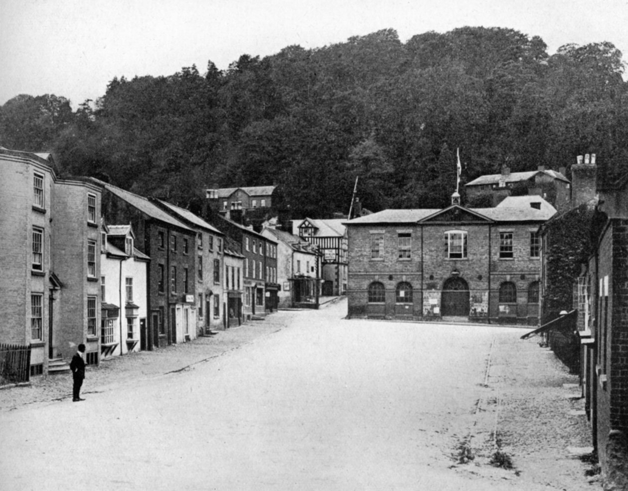 En gate i Montgomery, Wales, 1924-1926 av E. Bastard