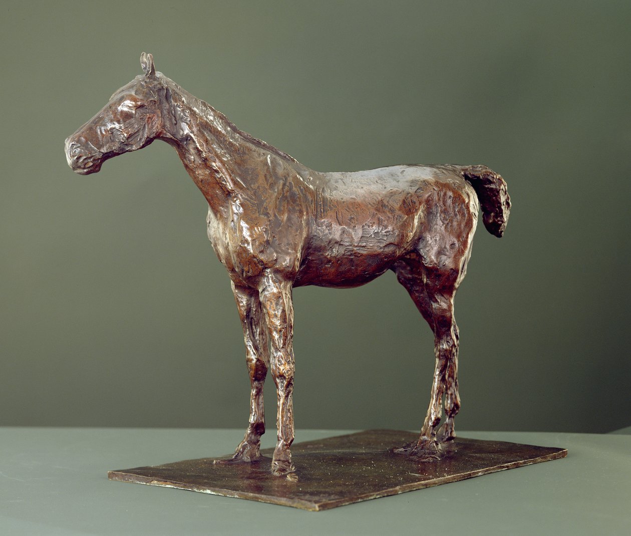 Stående hest (bronse) av Edgar Degas