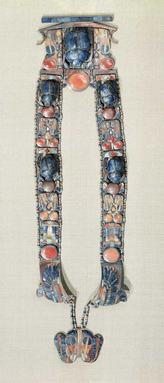 Kongenes anheng i form av en båt som viser symbolet på gudenes oppstandelse, fra graven til Tutankhamon ca. 1370-52 f.Kr. New Kingdom gull og halvedelstener av Egyptian 18th Dynasty