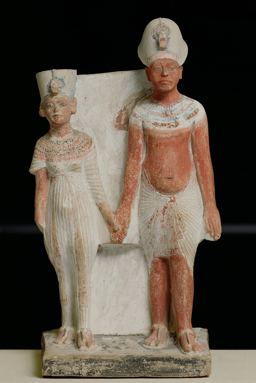 Statuett av Amenophis IV (Akhenaten) og Nefertiti, fra Tell el-Amarna, Amarna-perioden, New Kingdom, 1353-1337 f.Kr. (malt kalkstein) (se også 219625) av Egyptian 18th Dynasty