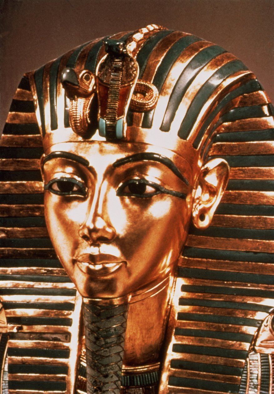 Gullmasken, fra skatten til Tutankhamon (ca. 1370-52 f.Kr.) ca. 1340 f.Kr. (gull) (se også 149421 og 162303) av Egyptian 18th Dynasty
