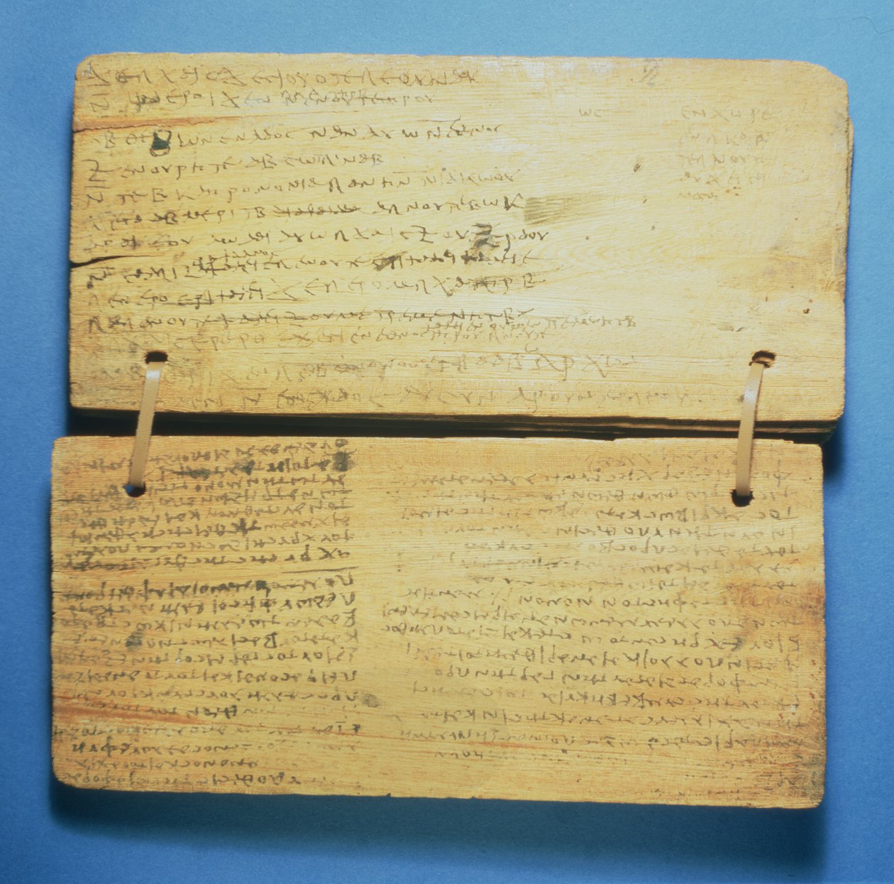 Arbeidsbok for skolegutter, med gresk skrift (pigment og tre) av Egyptian Ptolemaic Period