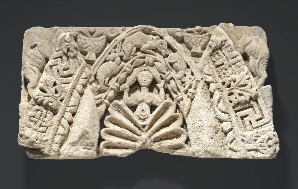 Bue med kvinneskikkelse (kalkstein) av Egyptian
