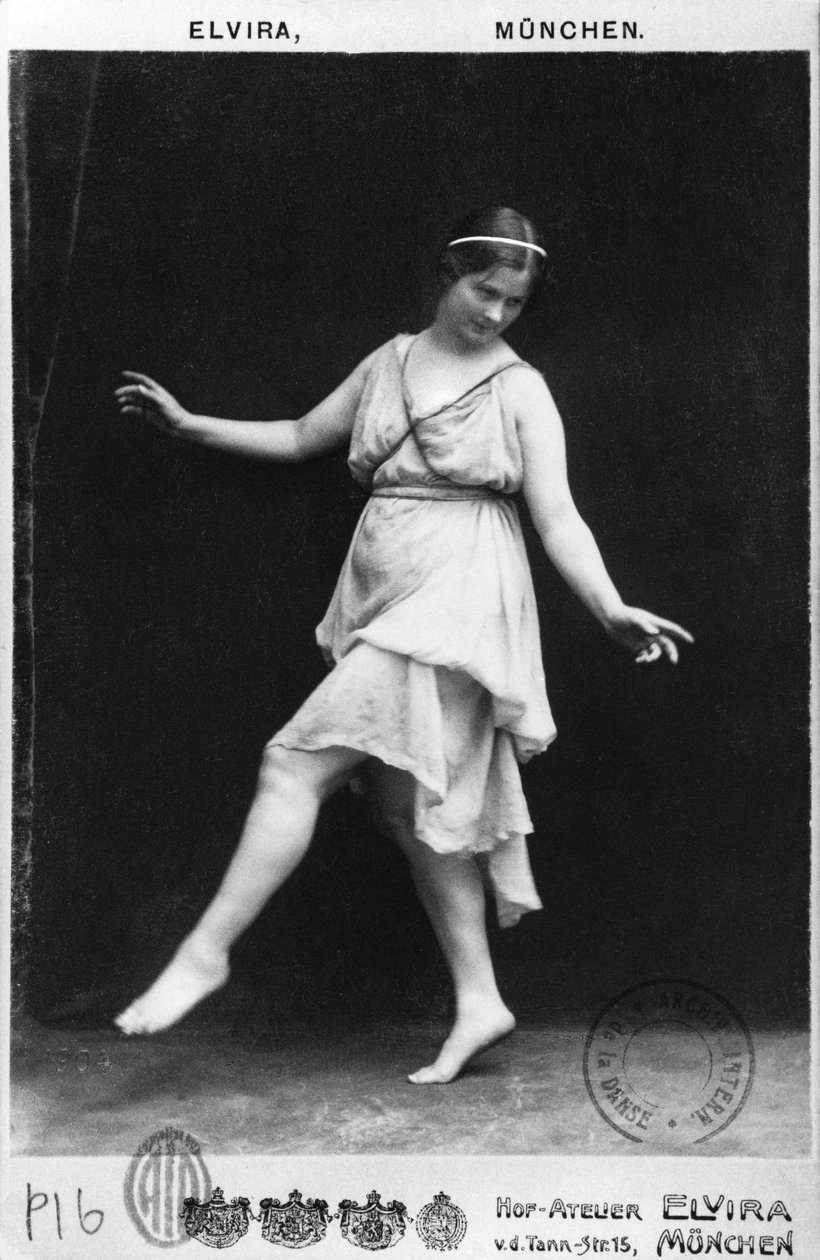 Isadora Duncan (1877-1927) ca. 1903-04 av Elvira Studio