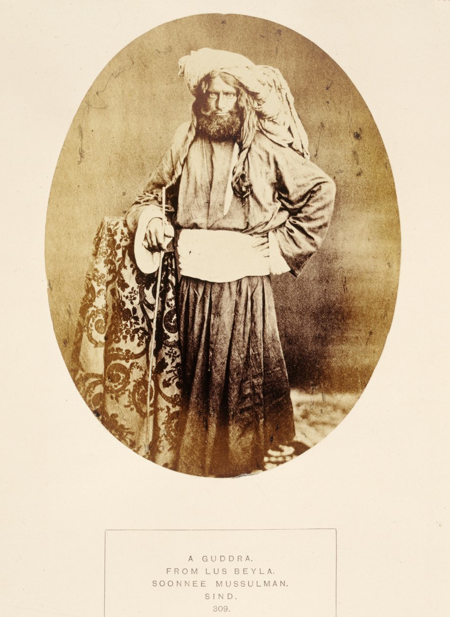 A Guddra, fra Lus Beyla, Soonnee Mussulman, Sind, fra The People of India, av J. Forbes Watson, utgitt 1868 (albumtrykk) av English Photographer
