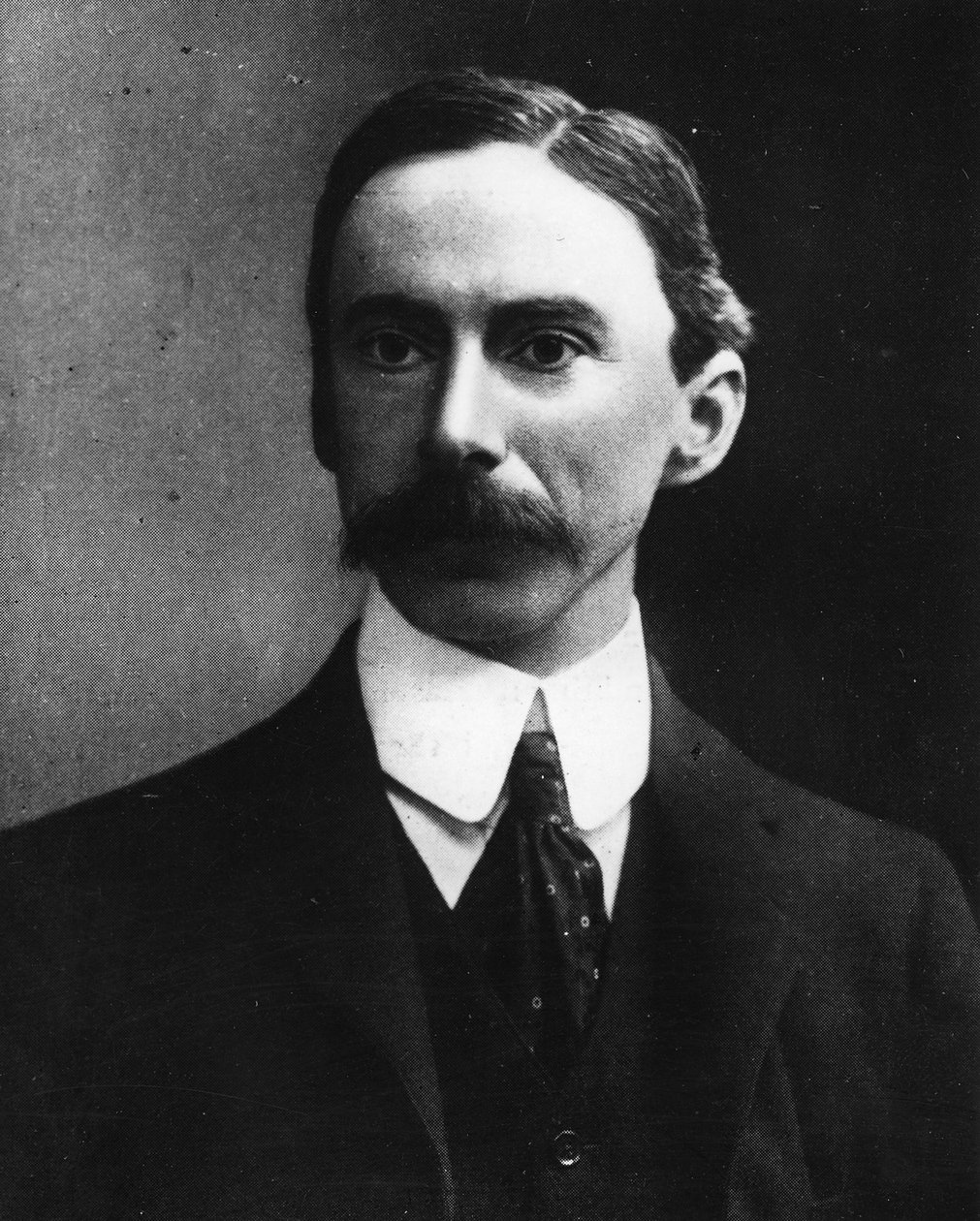 Bertrand Russell, stilte som kandidat for Wimbledon under mellomvalget i 1907 av English Photographer