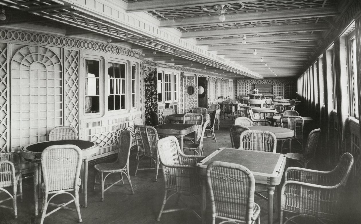 Cafe Parisien på RMS Titanic, 4. januar 1912 av English Photographer