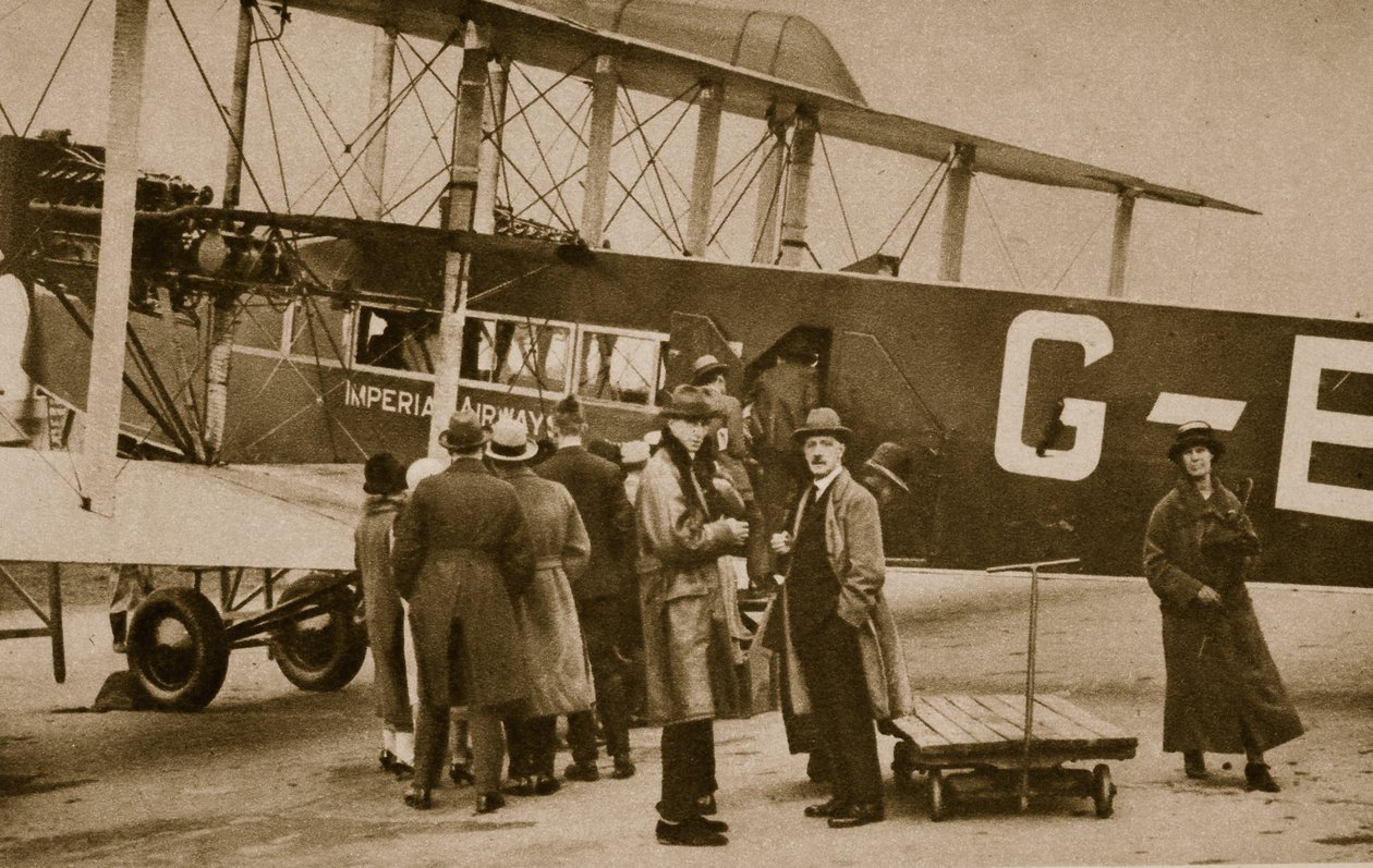 Passasjerer på vei til Paris med et Imperial Airways-fartøy (sepia-bilde) av English Photographer