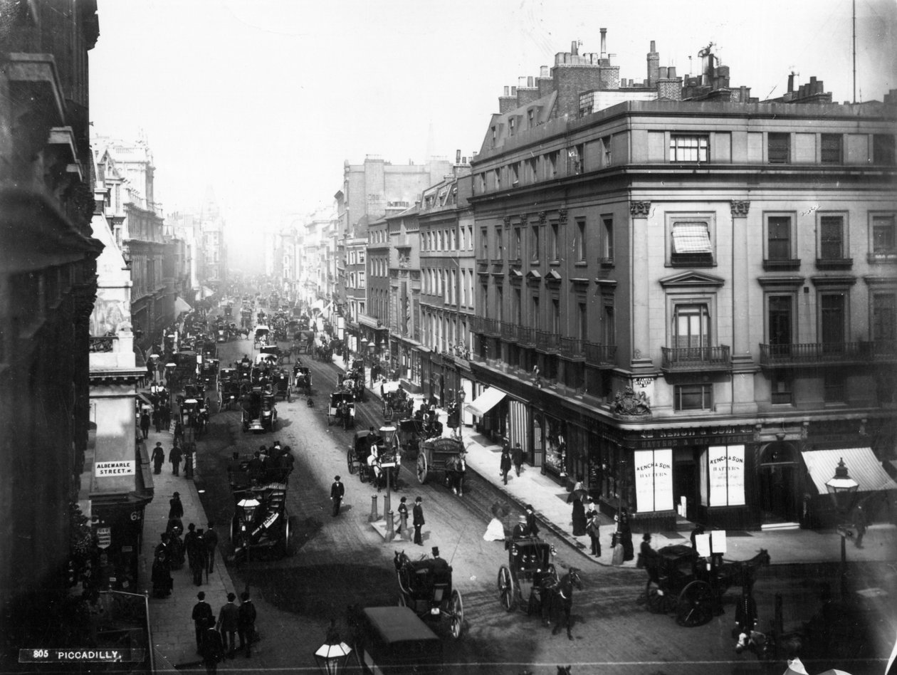 Piccadilly av English Photographer