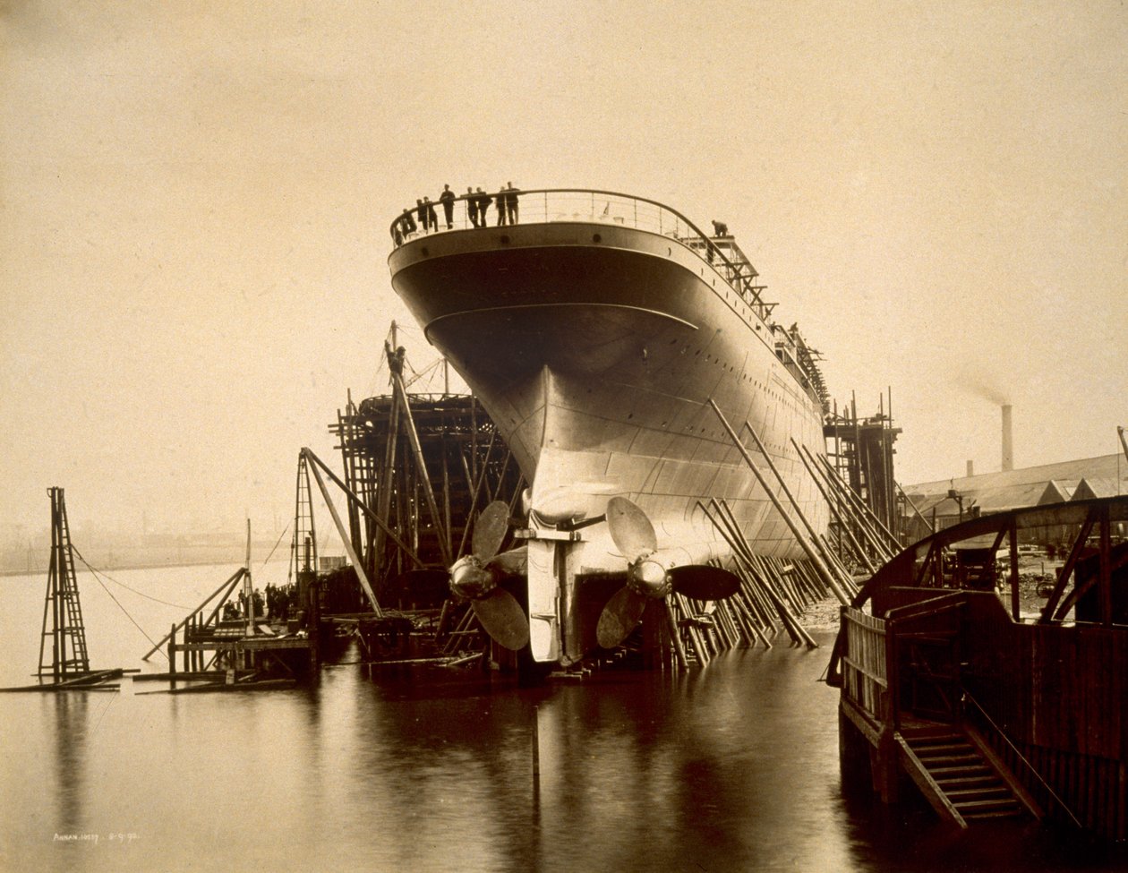 RMS Campania, 1892 av English Photographer