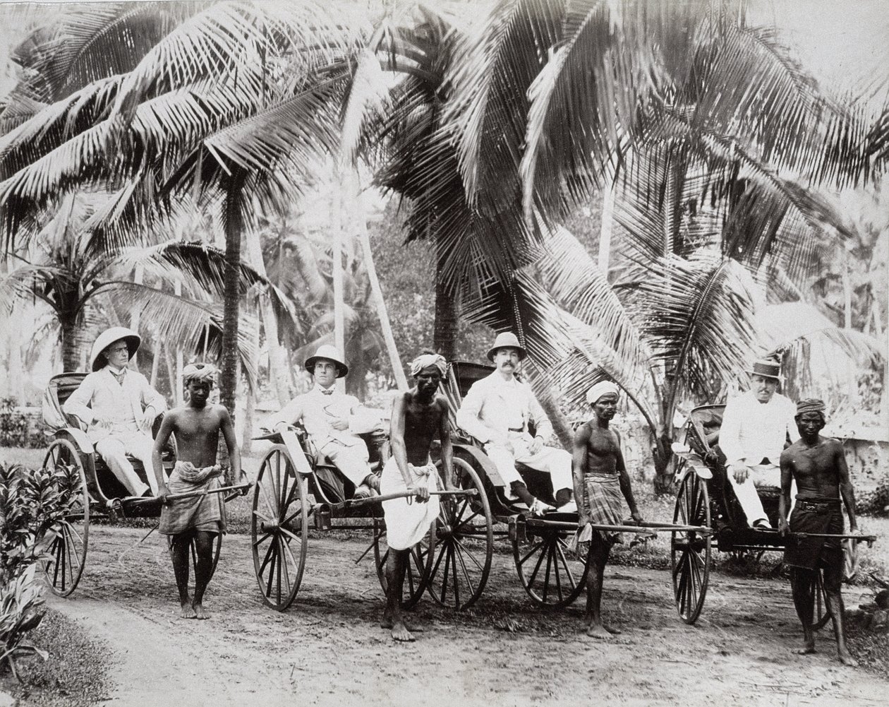 Rickshaw-bærere, Ceylon, ca. 1875 (albumintrykk) av English Photographer