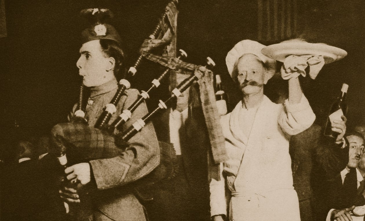 Skotsk piper introduserer haggis til en kaledonsk bankett, London (sepia-bilde) av English Photographer
