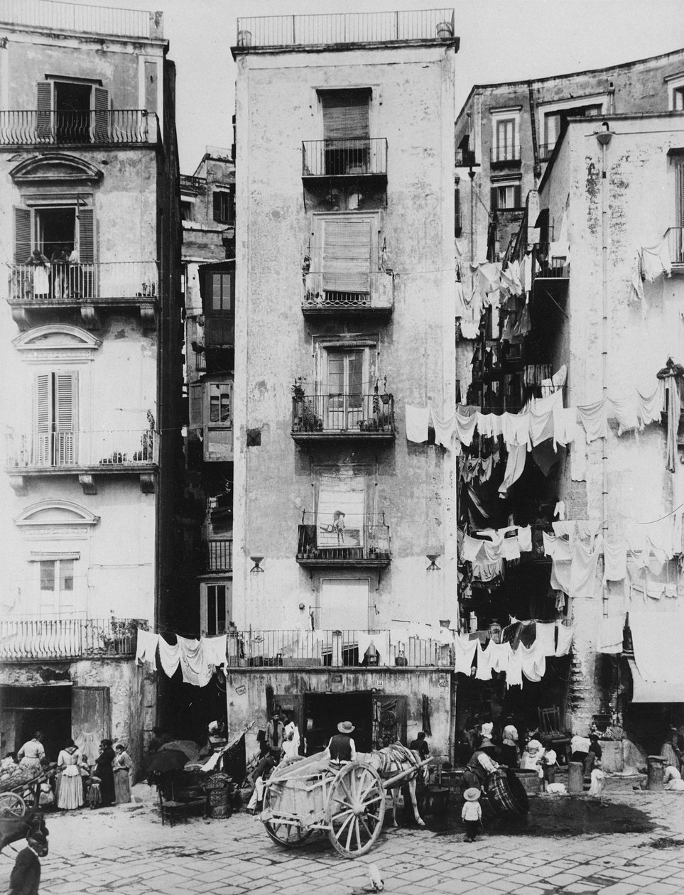 Strada di Santa Lucia av English Photographer