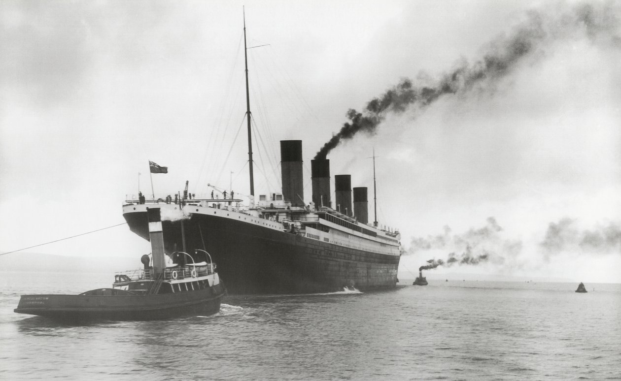 Titanic klar for sin jomfrureise, 2. april 1912 av English Photographer