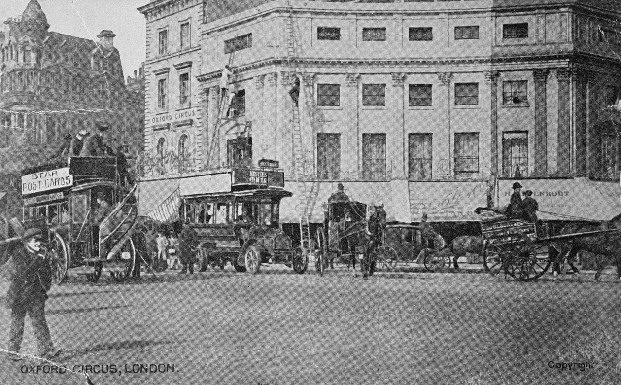 Utsikt over Oxford Circus, ca. 1900 av English Photographer