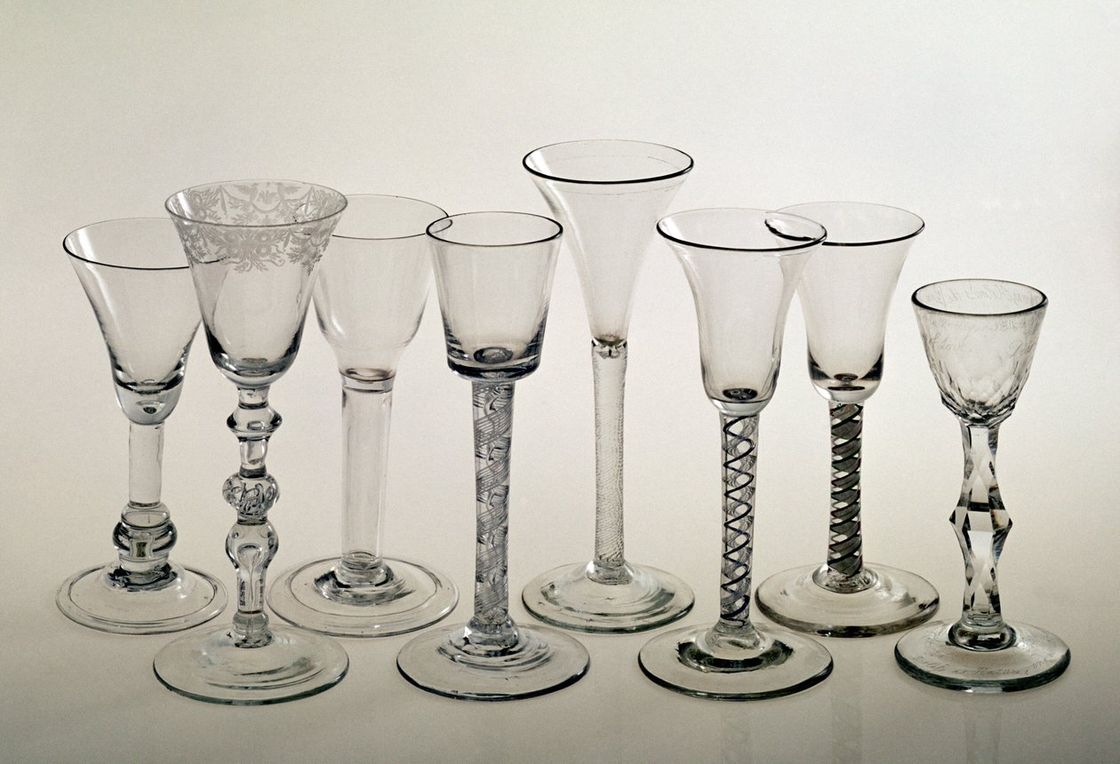 Samling av vinglass (glass) av English School
