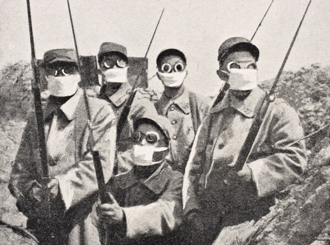 Franske soldater iført gassmaske i 1915, fra 