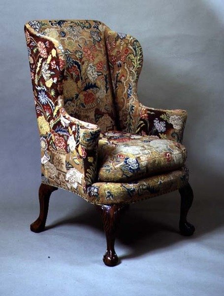 George I vingestol med moderne håndarbeid, ca. 1720 (valnøtt og tekstil) av English School