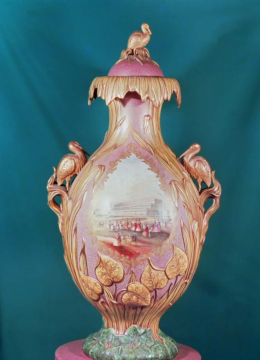 Forgylt vase av steintøy som viser dronning Victoria som besøker den store utstillingen, laget av Charles Neigh and Sons (keramikk) av English School