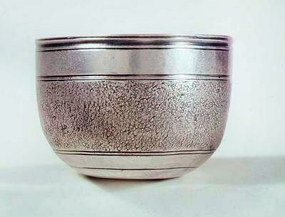 Glasskopp med mattet dekor, 1886 (sølv) av English School