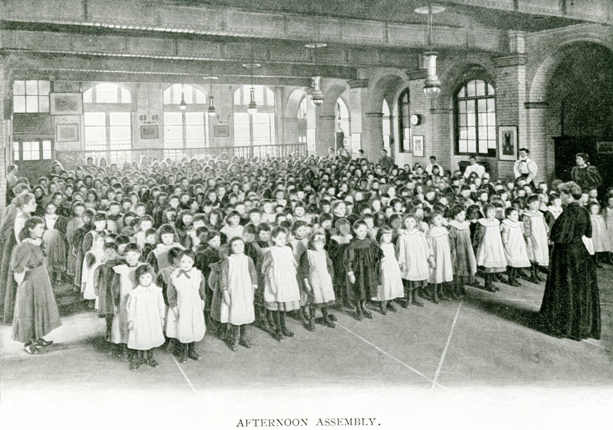 Ettermiddagssamling, ca. 1900 (s/hvitt-bilde) av English Photographer