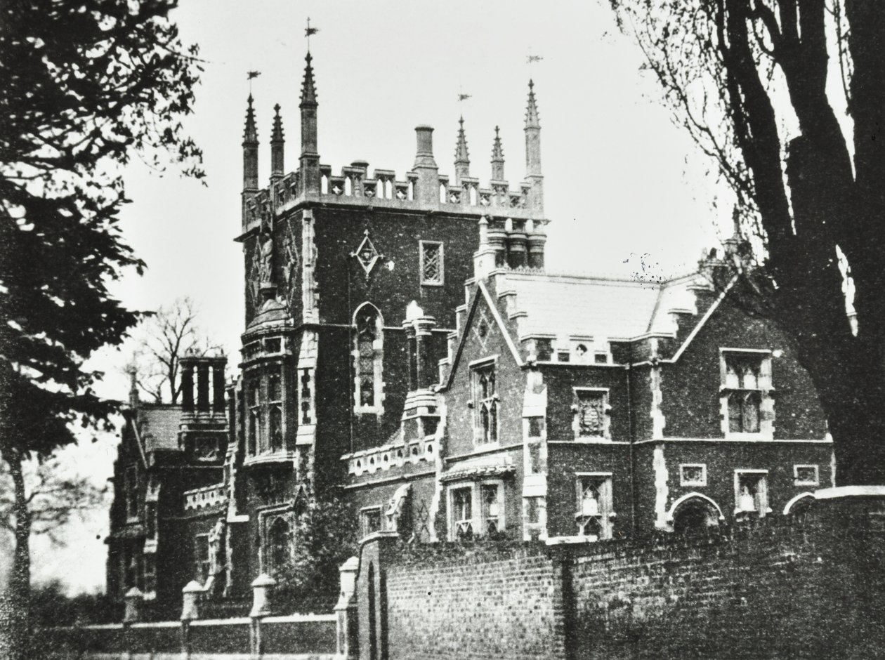 Elizabethan School, Broomhouse Lane: eksteriør, 1880 av English Photographer
