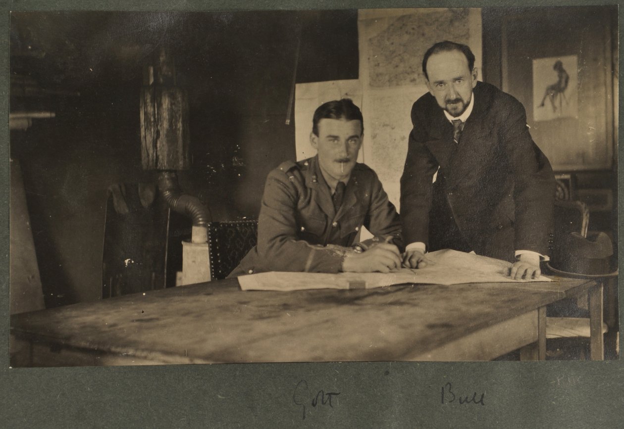 Golt og Lucien Bull s, ca. 1916 av English Photographer