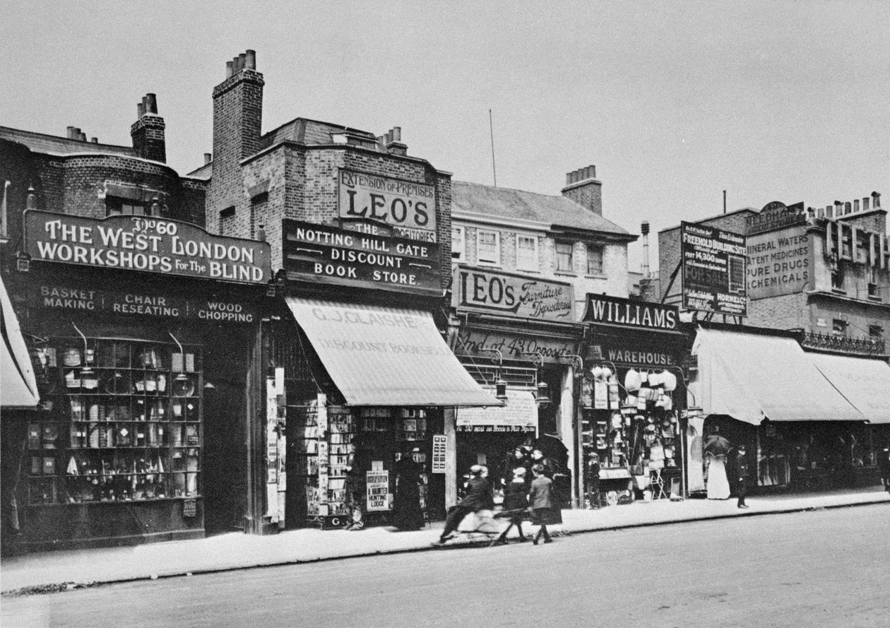 Utsikt over Notting Hill Gate, ca. 1913 av English Photographer