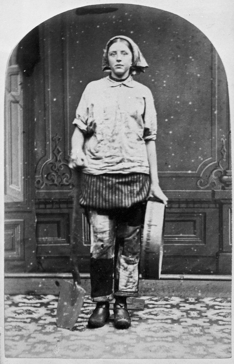 Wigan pit girl (bw-bilde) av English Photographer