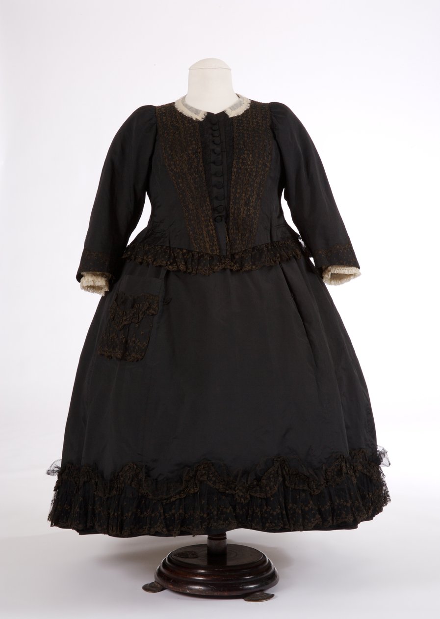 Queen Victorias kjole, 1890-tallet (silke og nett) av English School