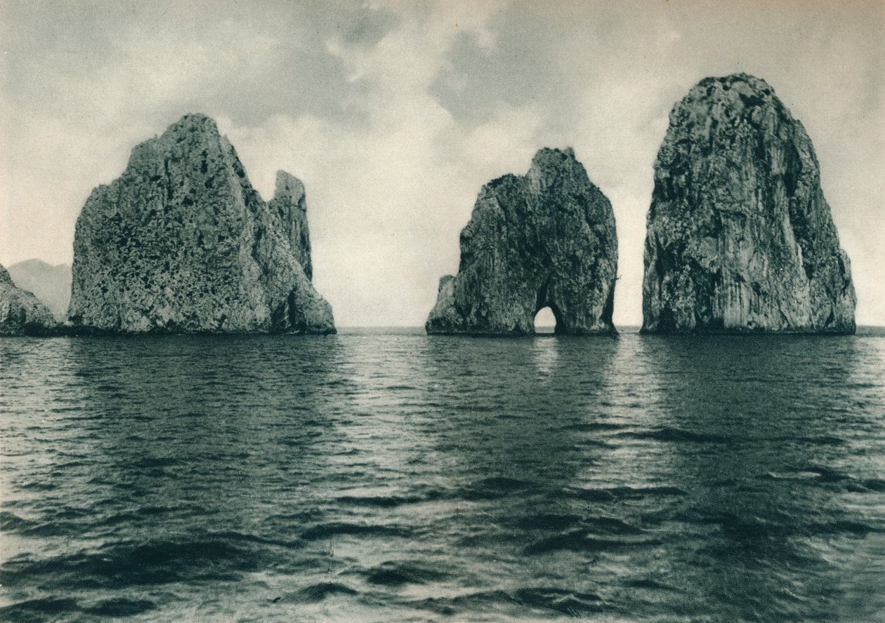 The Faraglioni, Capri, Italia, 1927 av Eugen Poppel