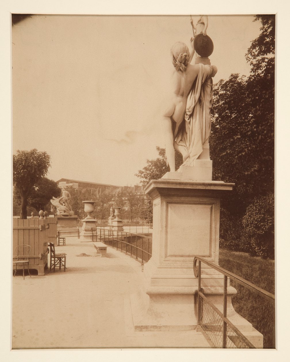 Tuileriene av Eugène Atget