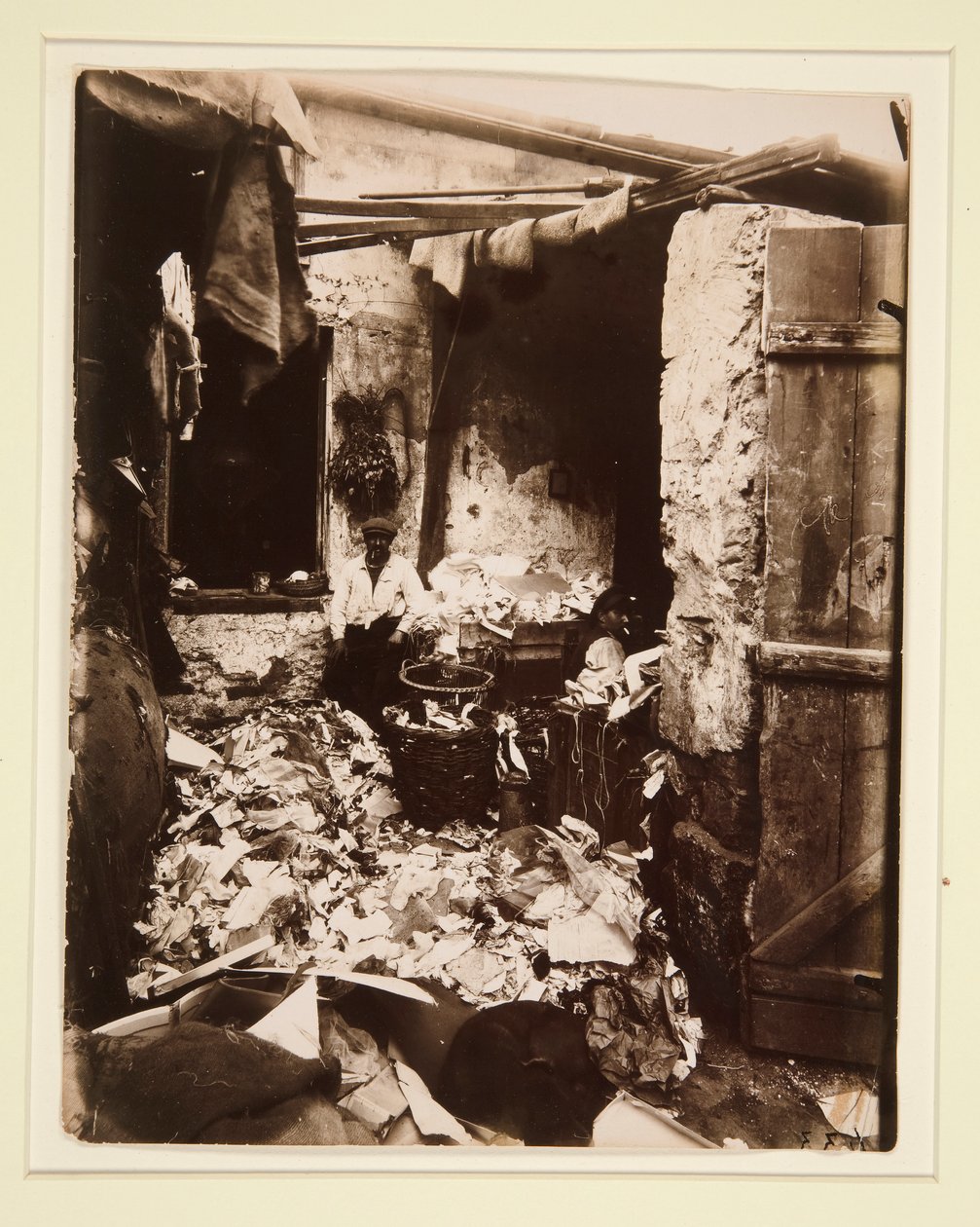Dør av av Eugène Atget