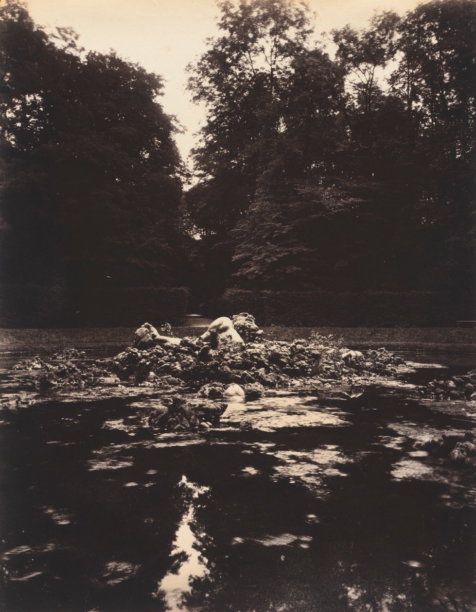 Versailles, Enceladus-fontenen, 1922-1923. av Eugène Atget