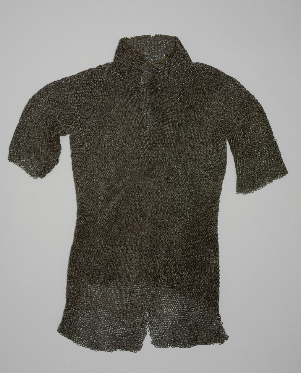 Hauberk (naglede stålringer) av European School