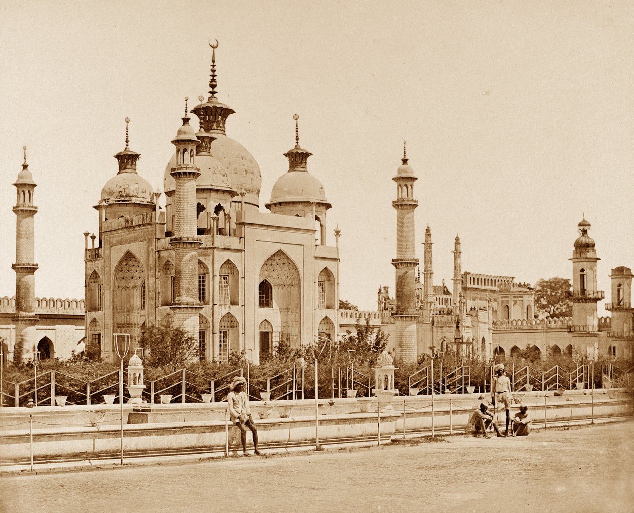 Moskeen i Husainabad Imambara, Lucknow av Felice Beato