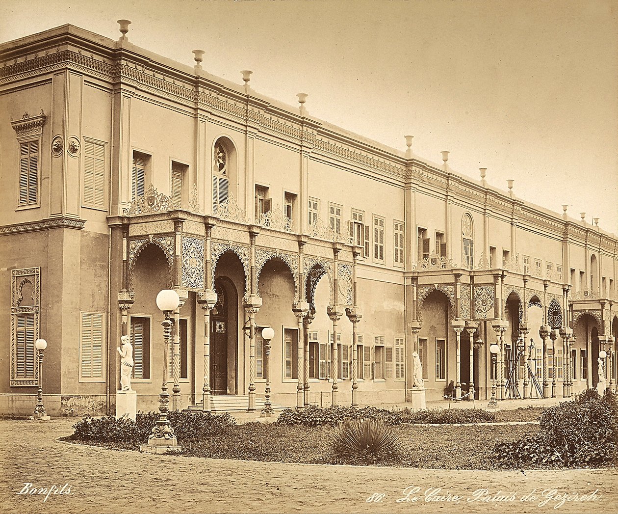 The Gezireh Palace in Cairo, Egypt av Félix Bonfils