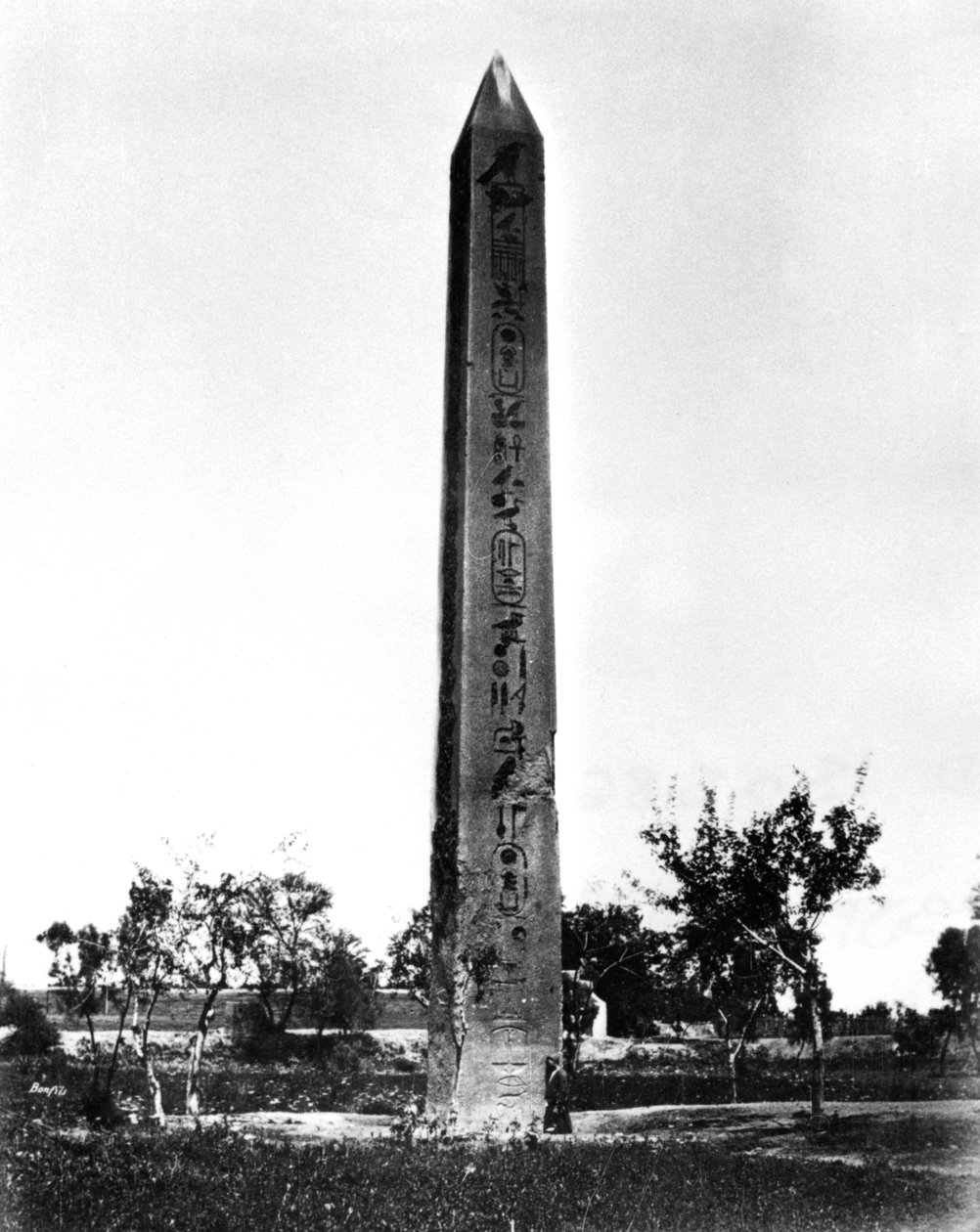 Heliopolis Obelisk, Egypt, 1878 av Félix Bonfils