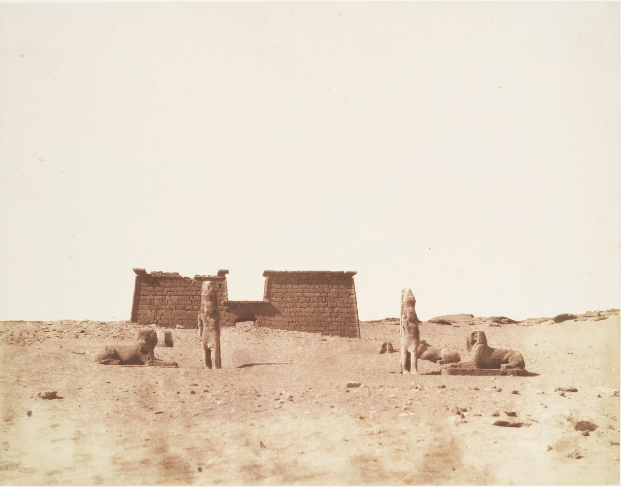Sébôuah, General View of the Temple, publisert 1851. av Félix Teynard