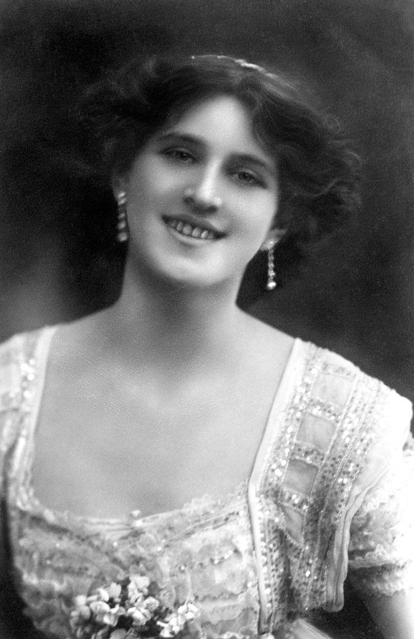 Zena Dare 1887–1975, engelsk skuespillerinne, 1908. av Foulsham and Banfield