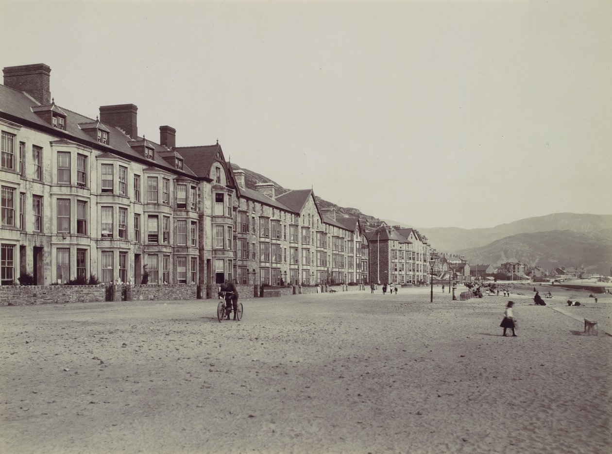 Barmouth. Marine Terrace and Esplanade, 1870-tallet. av Francis Bedford
