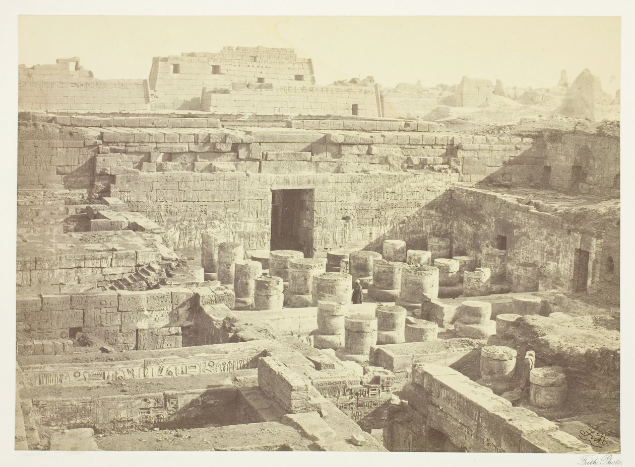 Ny utgraving ved Medinet-Haboo, 1860, trykt 1862. av Francis Frith