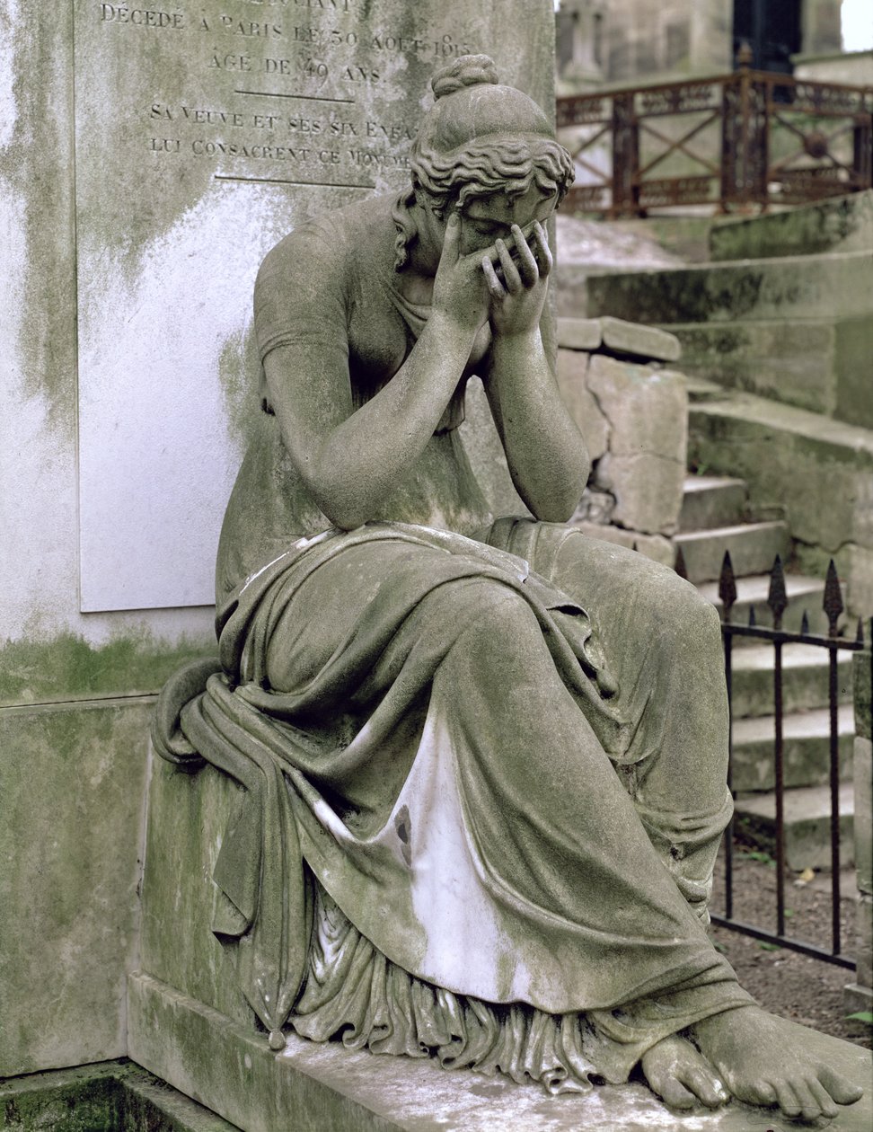 Figur av sorg, fra graven til Pierre Gareau (d.1815) (marmor) av Francois Dominique Aime Milhomme
