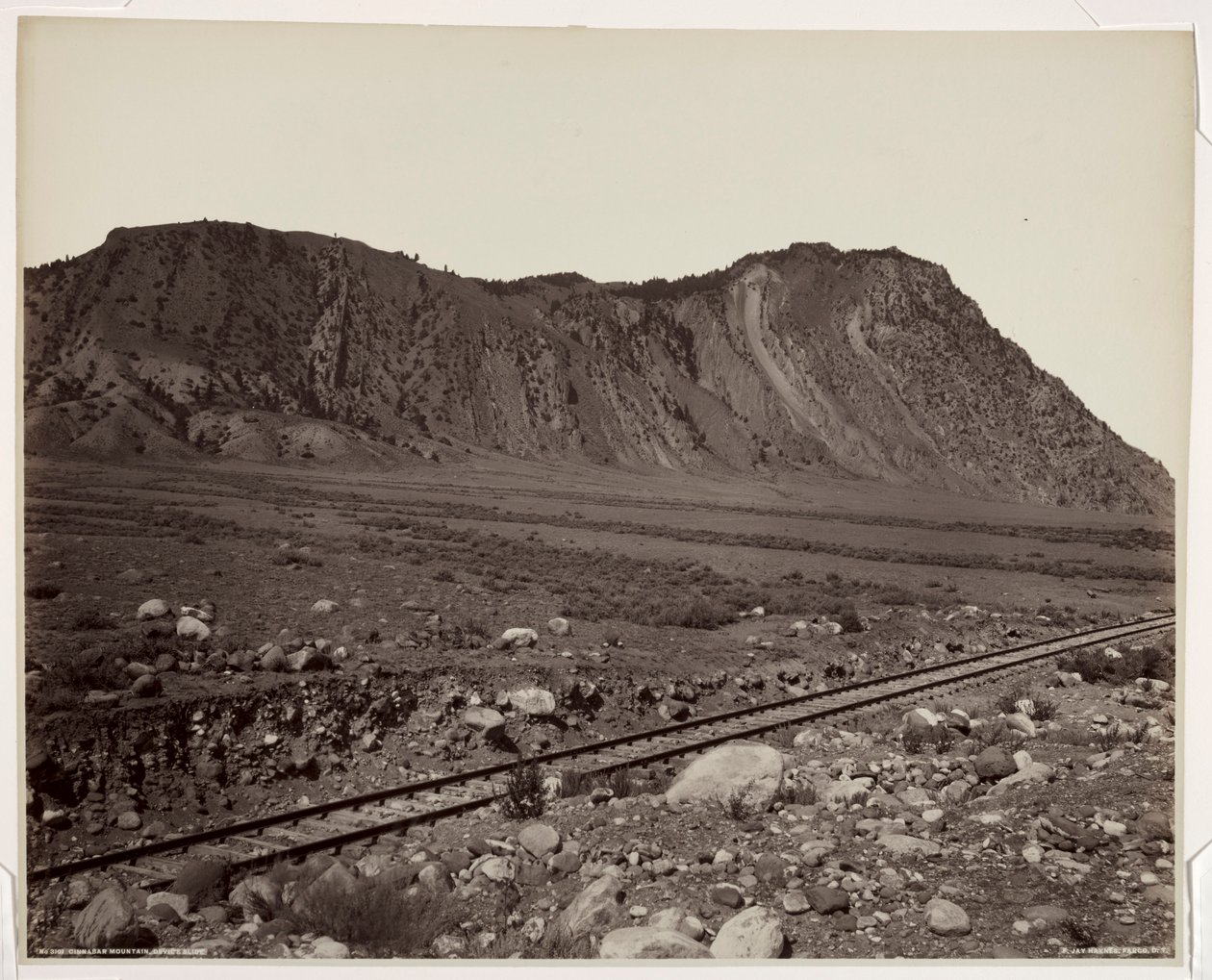 Cinnabar Mountain, Devil Slide, 1880-tallet. av Frank Jay Haynes
