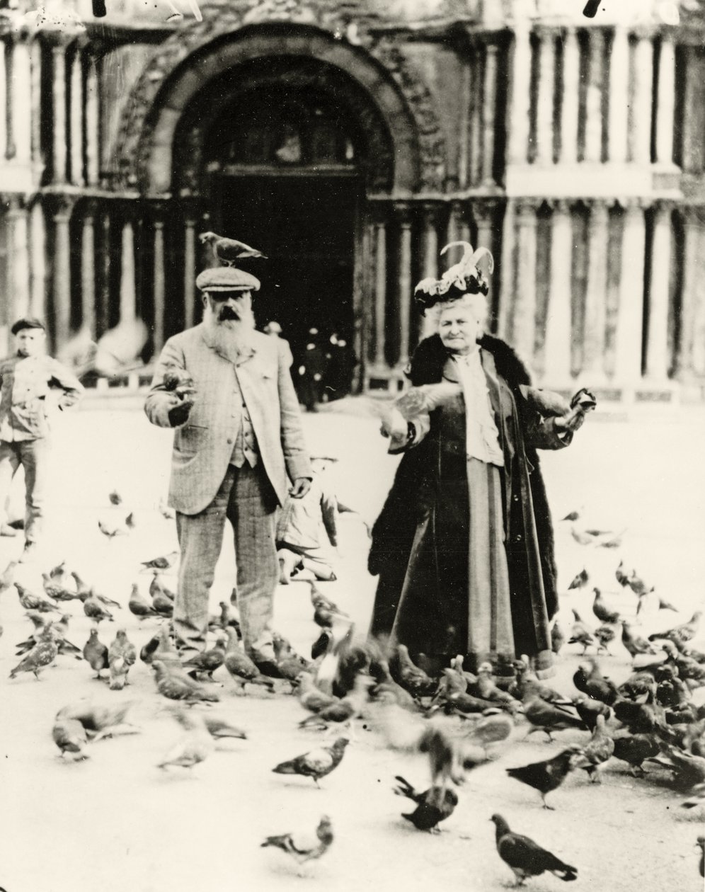 Claude Monet (1840-1926) og hans kone, Alice (1844-1911) Markusplassen, Venezia, oktober 1908 av French Photographer