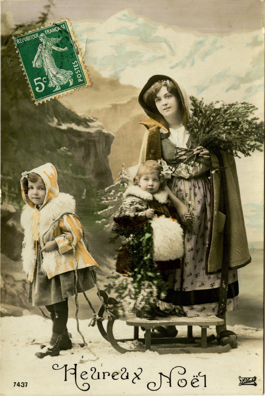 Familie med slede, fransk julekort (farget tonet bilde) av French Photographer