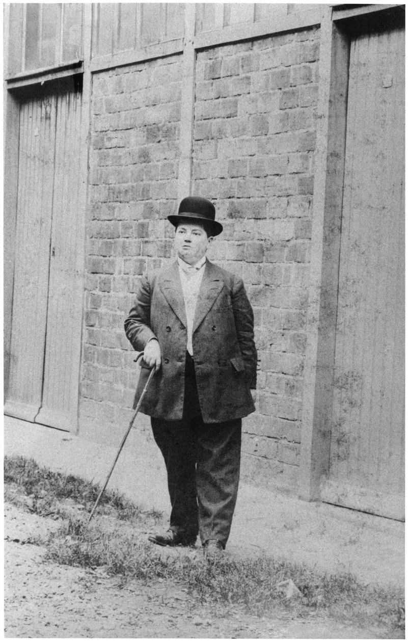Madeleine Pelletier (1874-1939) utkledd som en mann, kandidat for sosialistpartiet i det 7. arrondissement, Paris, mai 1912 av French Photographer