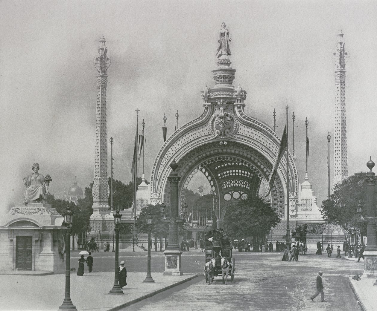 Hovedinngang - Universell utstilling i Paris, 1900 av French Photographer
