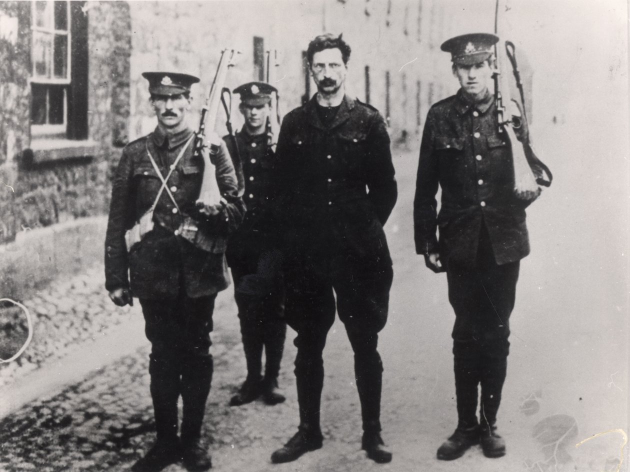 Arrestasjonen av Eamonn De Valera (1882-1975) 1917 av French Photographer